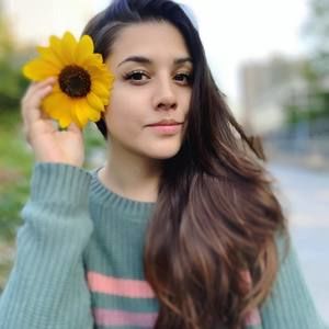 Meet your Posher, Mel